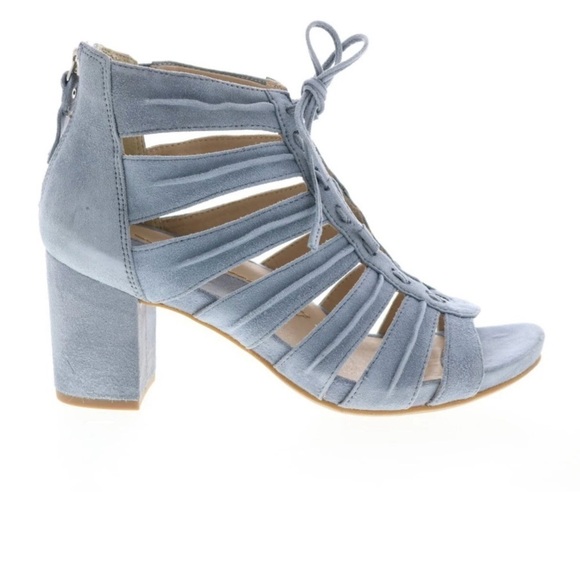 NEW Earthies Saletto Pale Gray Suede Back Zip Square Pump Heels Womens Size 10 - Picture 2 of 12